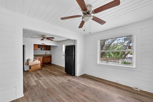 709 E CRENSHAW STREET, Tampa, FL 33604