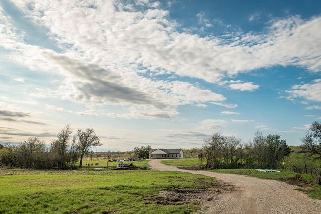 3370 Pettytown RD, Dale, TX 78616
