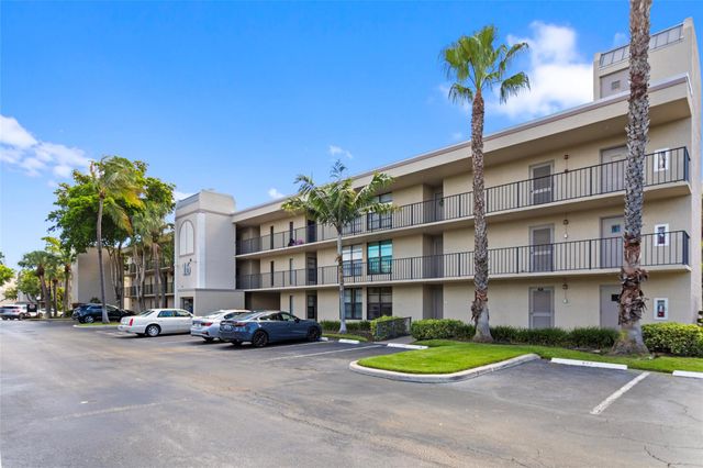 16 Royal Palm Way 302, Boca Raton, FL 33432