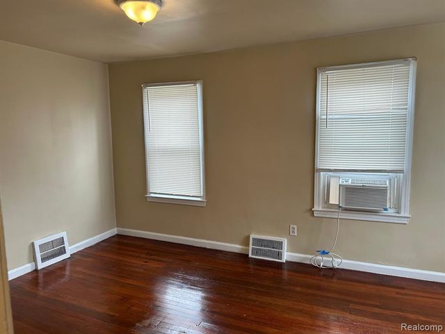 18515 Greenfield Road, Detroit, MI 48235