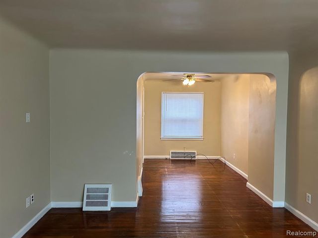 18515 Greenfield Road, Detroit, MI 48235