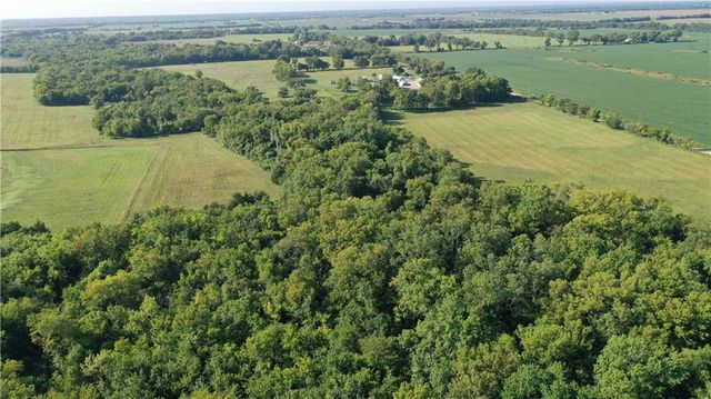 1013 2400th Street, Laharpe, KS 66751