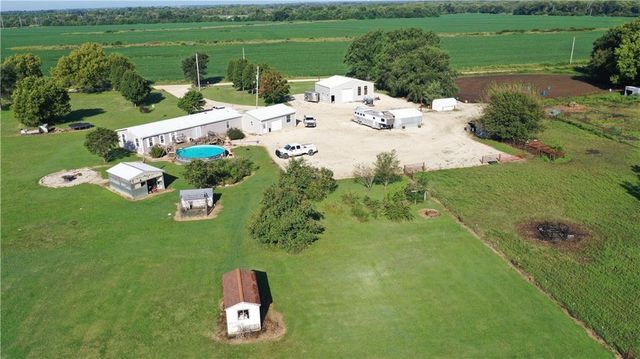 1013 2400th Street, Laharpe, KS 66751