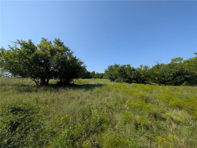 1013 2400th Street, Laharpe, KS 66751