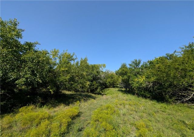 1013 2400th Street, Laharpe, KS 66751