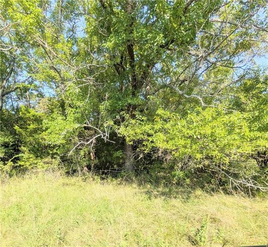 1013 2400th Street, Laharpe, KS 66751