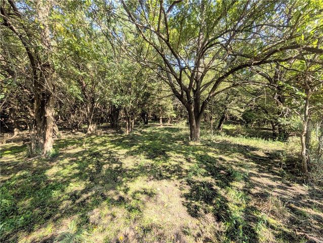 1013 2400th Street, Laharpe, KS 66751