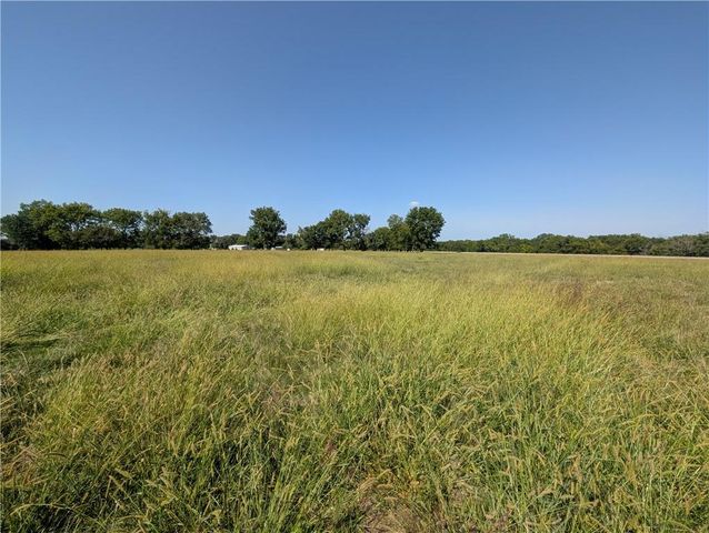 1013 2400th Street, Laharpe, KS 66751