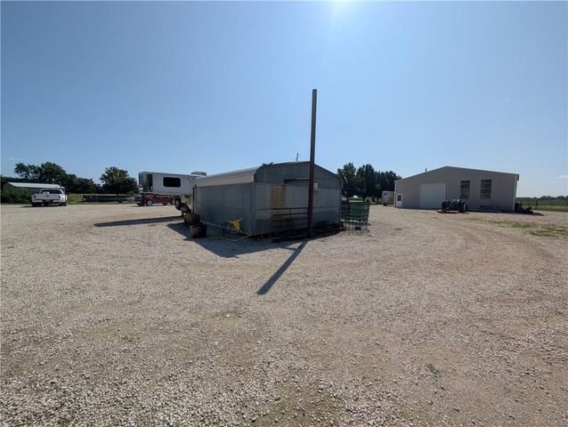 1013 2400th Street, Laharpe, KS 66751
