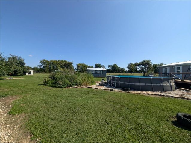 1013 2400th Street, Laharpe, KS 66751