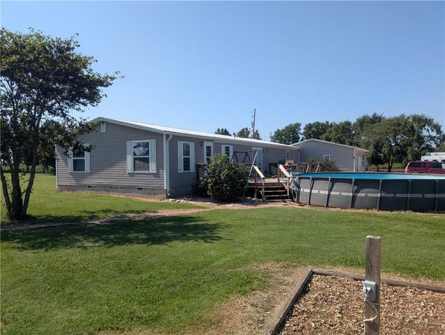 1013 2400th Street, Laharpe, KS 66751
