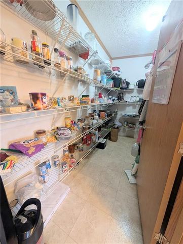 1013 2400th Street, Laharpe, KS 66751