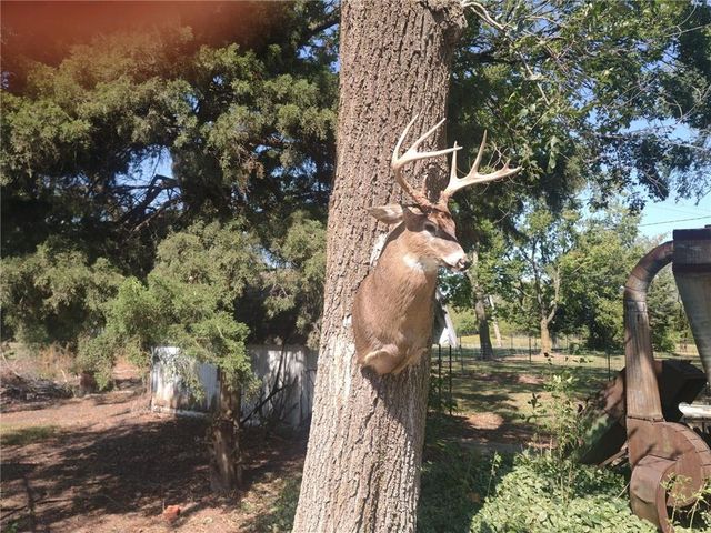 1013 2400th Street, Laharpe, KS 66751