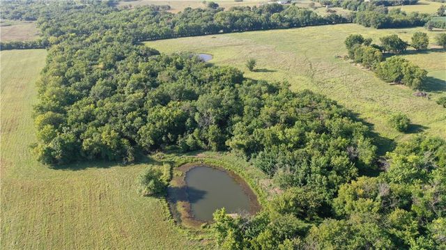 1013 2400th Street, Laharpe, KS 66751