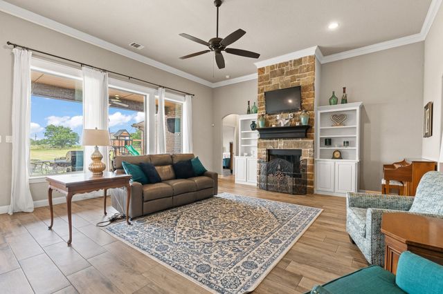 9708 Puma Trail, Godley, TX 76044