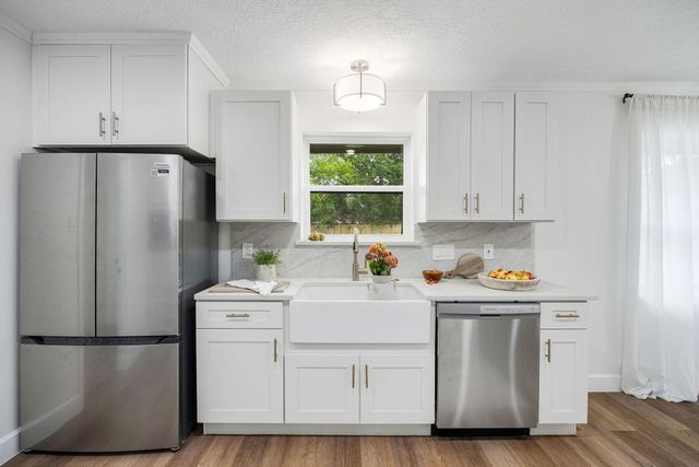 8713 Timberside Drive, Houston, TX 77025