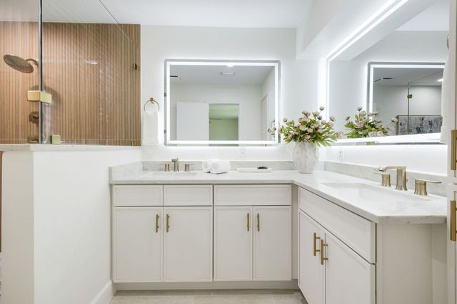 8713 Timberside Drive, Houston, TX 77025