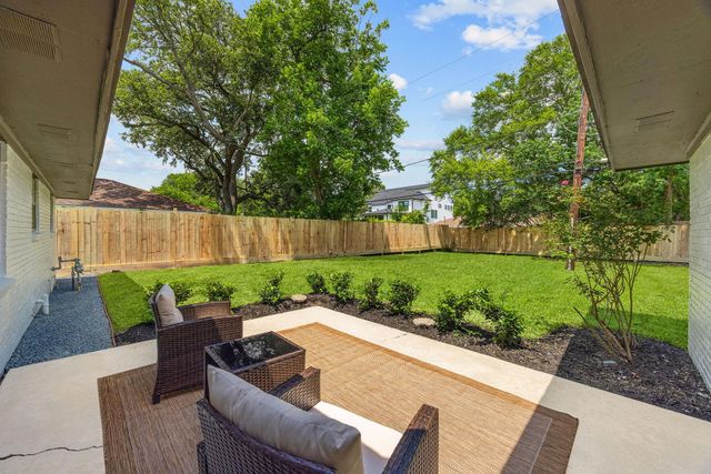 8713 Timberside Drive, Houston, TX 77025