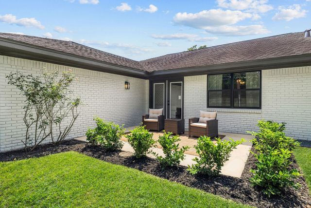 8713 Timberside Drive, Houston, TX 77025