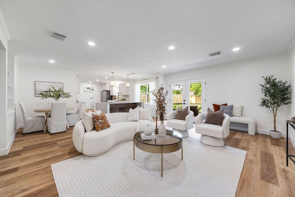 8713 Timberside Drive, Houston, TX 77025