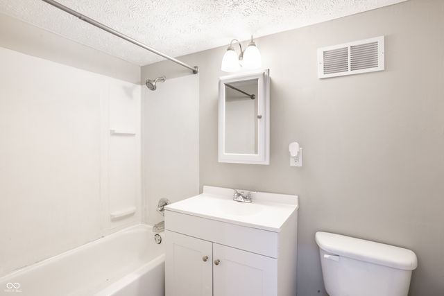 5704 N Keystone Avenue, Indianapolis, IN 46220