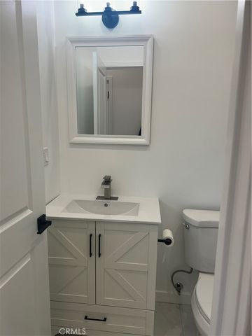 11052 Emelita Street, North Hollywood, CA 91601