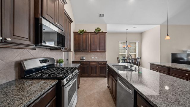 7935 Lake Commons Drive, Rosenberg, TX 77469