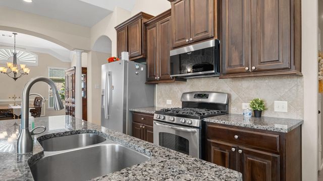 7935 Lake Commons Drive, Rosenberg, TX 77469
