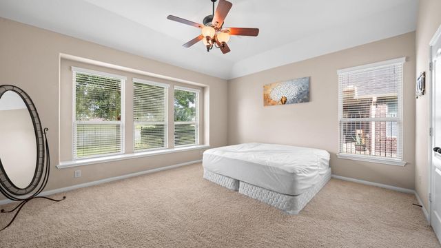 7935 Lake Commons Drive, Rosenberg, TX 77469