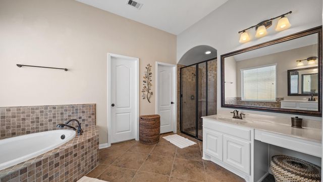 7935 Lake Commons Drive, Rosenberg, TX 77469