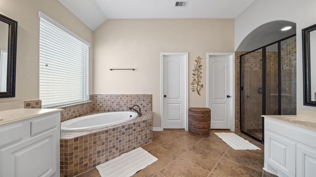 7935 Lake Commons Drive, Rosenberg, TX 77469