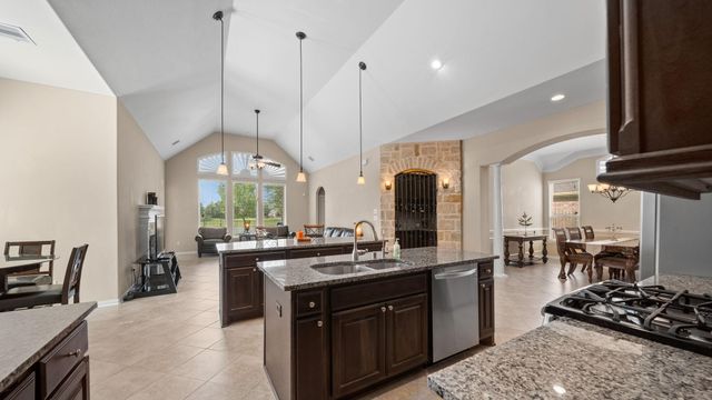 7935 Lake Commons Drive, Rosenberg, TX 77469