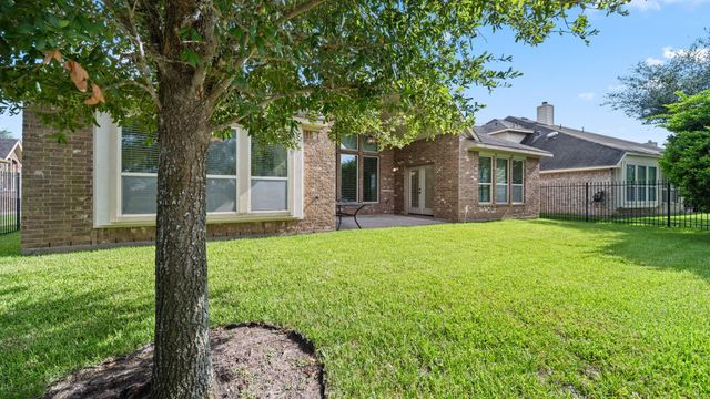 7935 Lake Commons Drive, Rosenberg, TX 77469