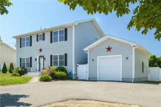 244 Turnpike Avenue, Portsmouth, RI 02871