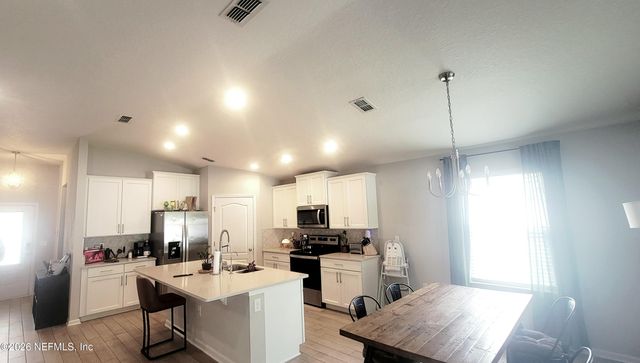 7882 ISLAND FOX Road, Jacksonville, FL 32222