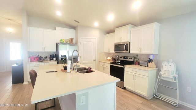 7882 ISLAND FOX Road, Jacksonville, FL 32222