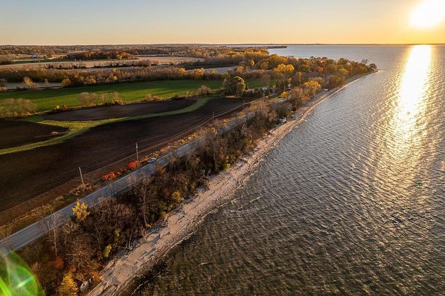 4441 NICOLET DRIVE, Green Bay, WI 54311