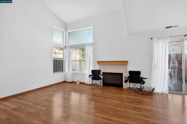 1758 Nandina Ct, Antioch, CA 94531