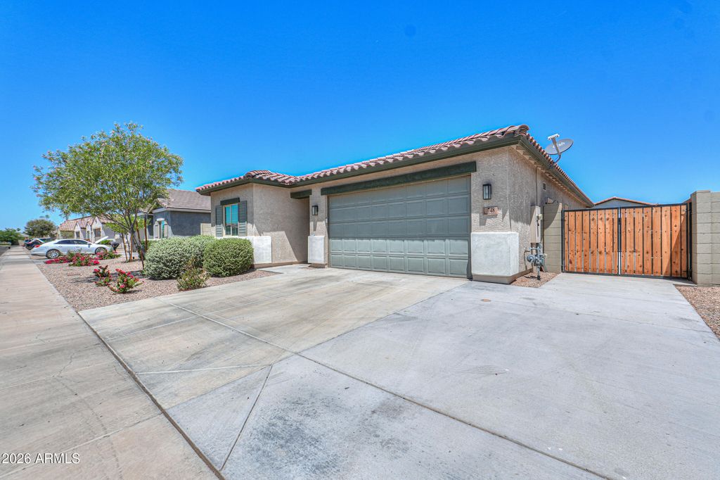 748 E RUBY Drive, Casa Grande, AZ 85122 — photo 2