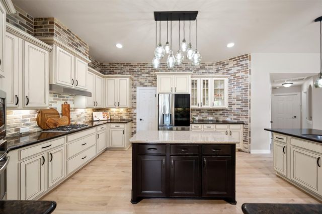 24910 Waterstone Estates Circle W, Tomball, TX 77375