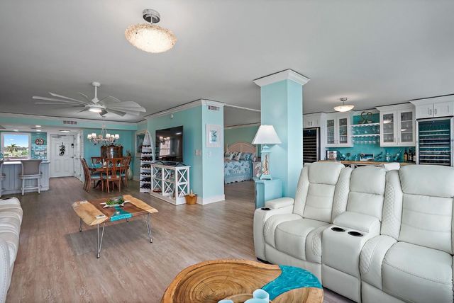 5200 BRITTANY DRIVE S 407, St Petersburg, FL 33715