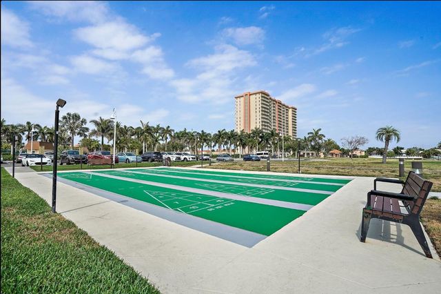 5200 BRITTANY DRIVE S 407, St Petersburg, FL 33715