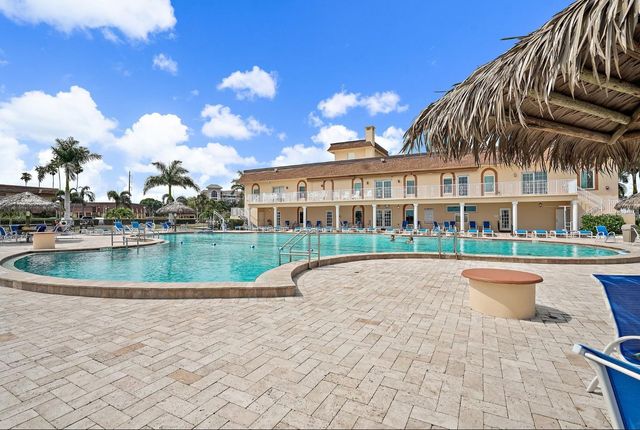 5200 BRITTANY DRIVE S 407, St Petersburg, FL 33715