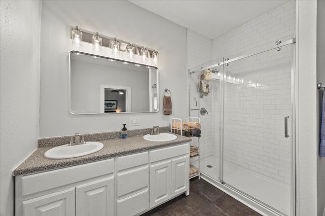 207 N Main Street, Farmersville, TX 75442