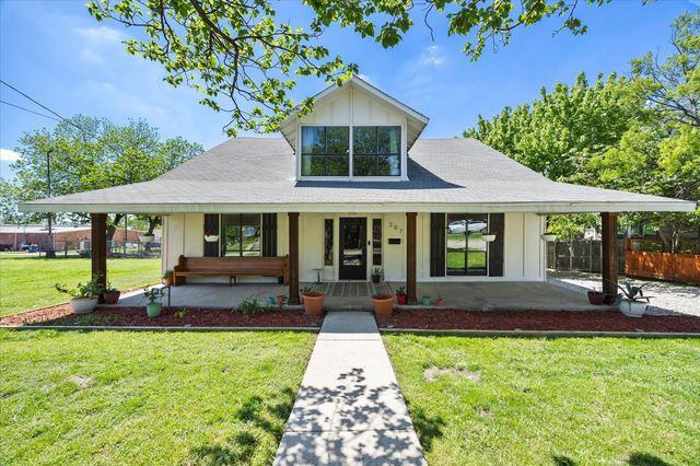 207 N Main Street, Farmersville, TX 75442