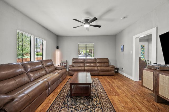 207 N Main Street, Farmersville, TX 75442