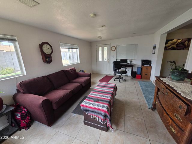 14008 N 37TH Place, Phoenix, AZ 85032