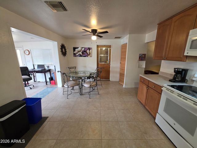 14008 N 37TH Place, Phoenix, AZ 85032
