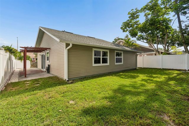 3134 WHISPERING DRIVE N, Largo, FL 33771