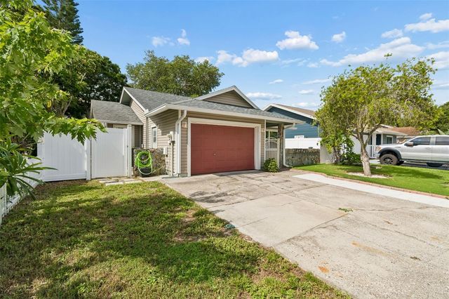 3134 WHISPERING DRIVE N, Largo, FL 33771